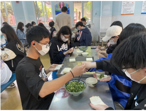 巧手包馄饨  师生乐融融——物流管理学院开展师生包馄饨活动